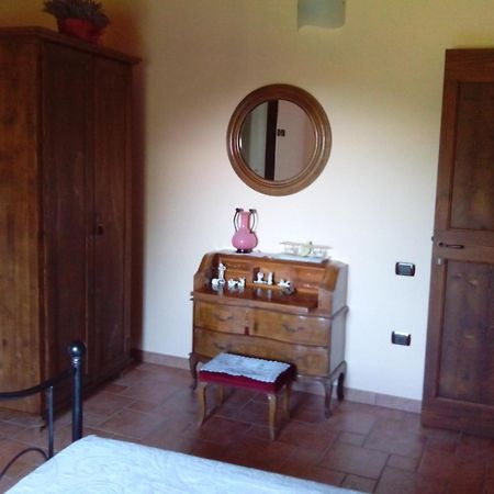 Agriturismo Biologico Villa Rosa Monte Guiduccio Værelse billede