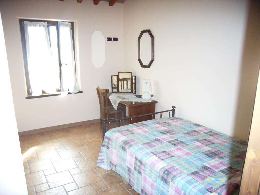 Agriturismo Biologico Villa Rosa Monte Guiduccio Værelse billede
