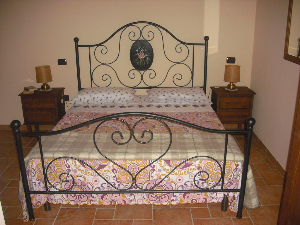 Agriturismo Biologico Villa Rosa Monte Guiduccio Værelse billede